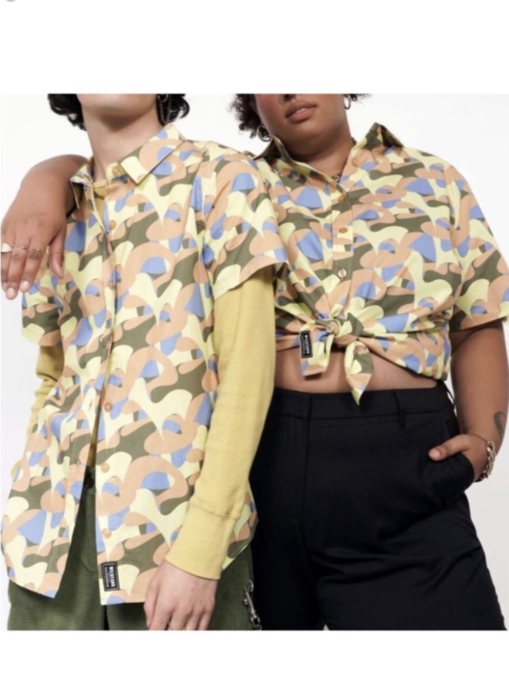 NWT Wildfang The Essential Short Sleeve Button Up Shirt Abstract Pop Art Sz 1X - Picture 2 of 11
